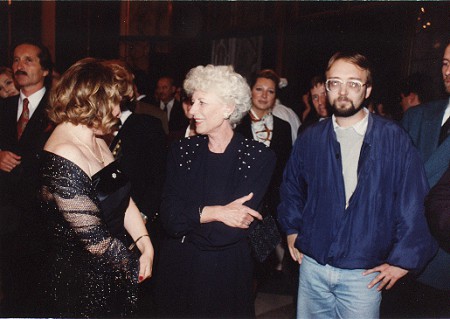 Důkaz, že jako student a začínající novinářský elév jsem neměl ani na oblek. Ano, po letech se stydím